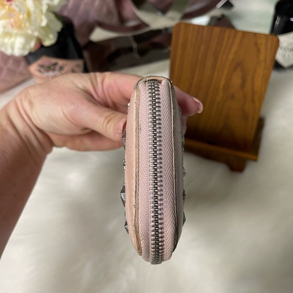 Authentic JIMMY CHOO SET! NELLIE STAR KEY CASE & FILIPA STAR LONG ZIP WALLET - Picture 13 of 14